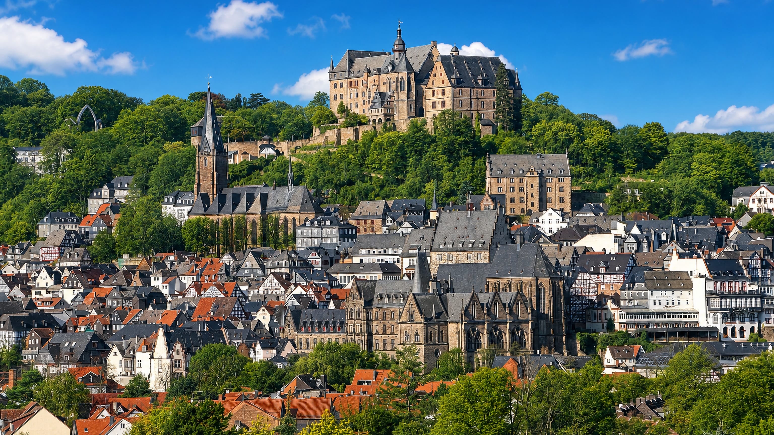 Marburg an der Lahn with the Landgrafenschloss above half-timbered Oberstadt houses and the Old University